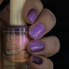 Black is this Year's Pink - By Dany Vianna Esmaltes Artesanais