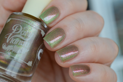 Defying Gravity - comprar online
