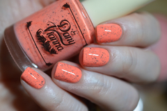 Speckled Me Orange na internet