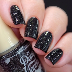 Black Sequins - By Dany Vianna Esmaltes Artesanais