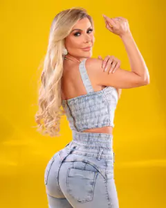 Calça Modeladora Jeans Ref 022024 na internet