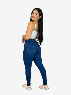 Calça basica escura Ref 2112025 - Preta Madá Jeans