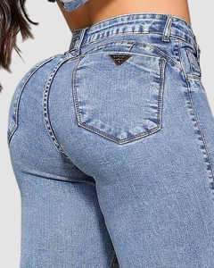 Calça Cintura Alta Ref 082025 na internet
