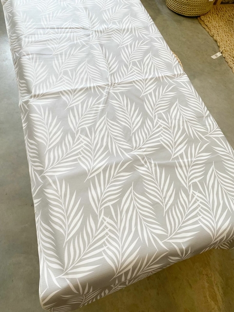 Mantel Eco Cuero Ramas Gris