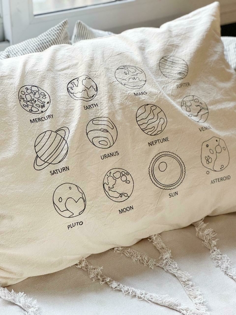 Almohadon planets