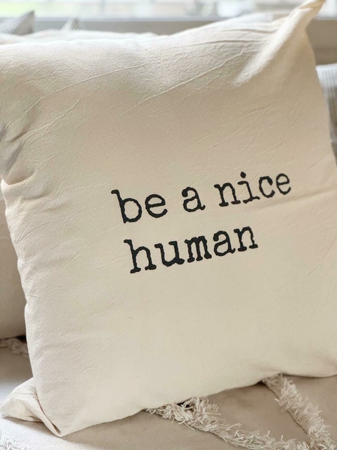 Almohadon be a nice human