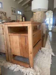 Imagen de Mesa de luz wels roble australiano