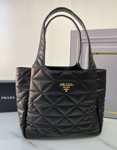 Bolsa Prada Tote Média Preta com Costura Triangular Italiana