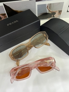 Óculos Prada Rosa Italiana - comprar online