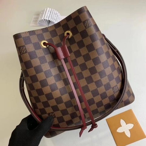 Bolsa Louis Vuitton Neonoé Ebene Vinho Italiana