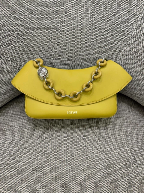 Bolsa Loewe Ola Amarela - comprar online