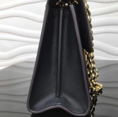 Bolsa Louis Vuitton Victoire Preta na internet