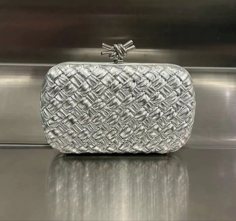 Bolsa Clutch Bottega Veneta Prata Italiana