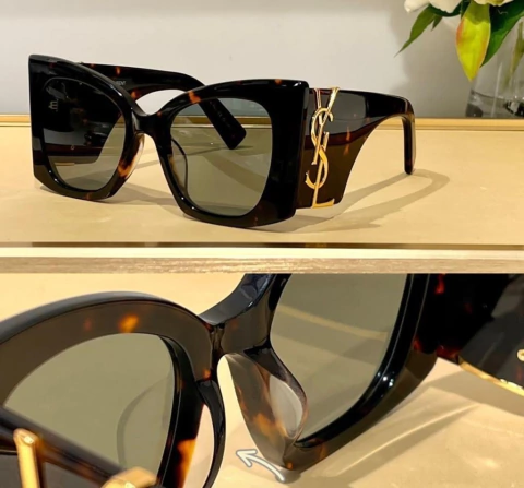 Óculos YSL Italiana