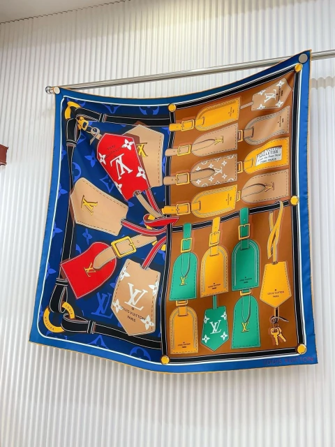 Lenço Quadrado Louis Vuitton Italiana - comprar online