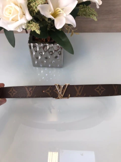 Cinto Louis Vuitton Fino Monogram - comprar online