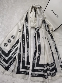 Lenço Branco e Preto Italiana