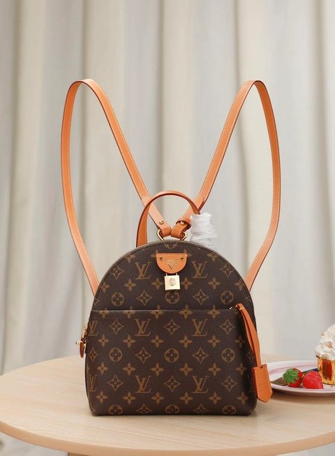 Mochila Louis Vuitton Moon Monogram Italiana
