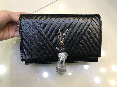 Bolsa YSL Kate Tassel Pequena Preta