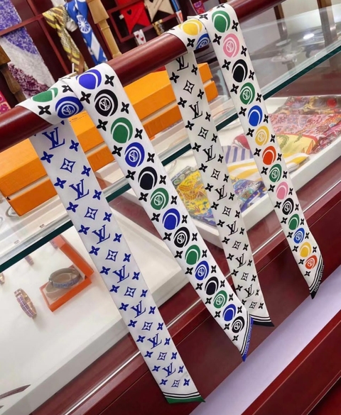 Lenço de Bolsa Louis Vuitton Colorido Italiana