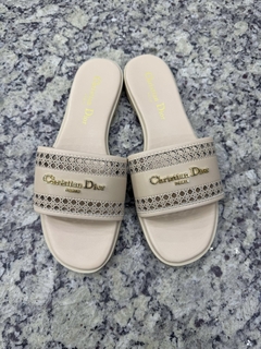 Flat Dior Bege Italiana - comprar online