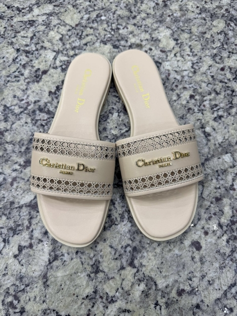 Flat Dior Bege Italiana - comprar online