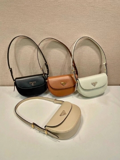 Bolsa Prada Pequena em Couro Italiana