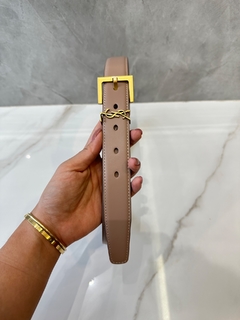 Cinto YSL Yves Saint Laurent Nude Logo 3cm Italiana na internet