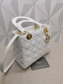Bolsa Lady Dior Branca Média Italiana na internet