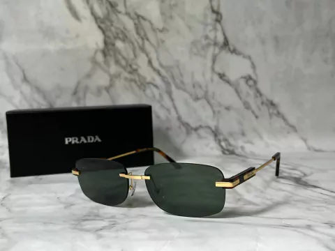 Óculos Prada Cinza com Marrom Italiana