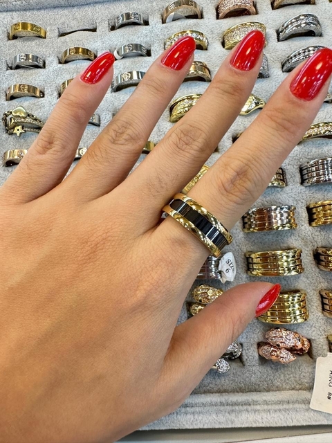 Anel Bulgari Dourado com Preto Italiana