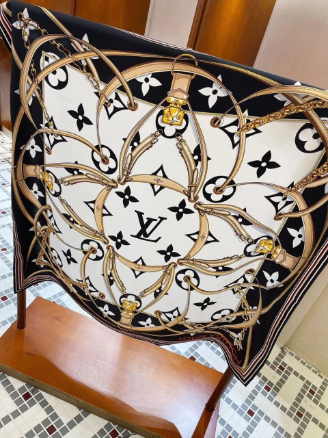 Lenço Quadrado Louis Vuitton Italiana - comprar online
