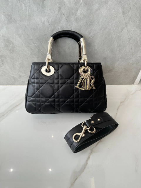 Bolsa Lady Dior 95.22 Média Preta Dourada Italiana