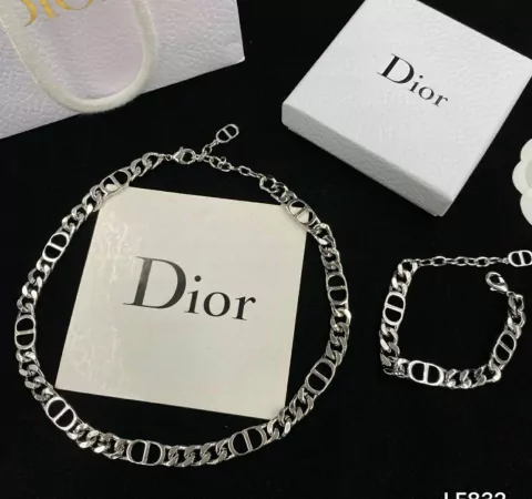 Colar e Pulseira Dior CD Prata Italiana