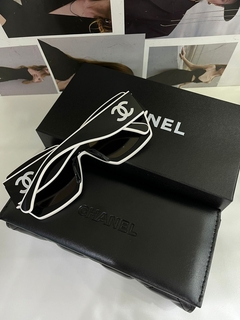 Óculos CH Preto e Branco Italiana - comprar online