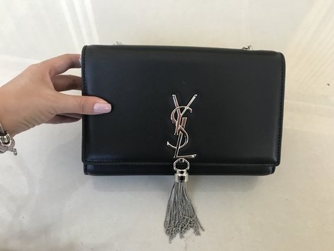 Bolsa YSL Kate Preta Pequena Italiana na internet