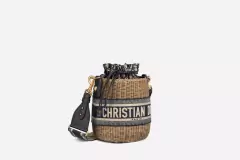 Bolsa Saco Dior Palha Wicker na internet