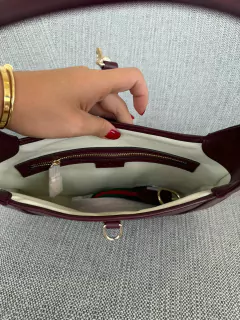 Bolsa Gucci Jackie Média Bordô Italiana na internet