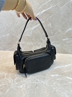 Bolsa de Ombro Miu Miu Preta Italiana - Bolsas e Grife