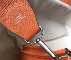 Imagem do Bolsa Tiracolo Hermès Evelyne III Laranja Italiana