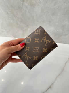 Carteira Louis Vuitton Victorine Monogram Vermelha Italiana - comprar online