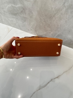 Bolsa Hermes Kelly 25 Epsom Caramelo Dourada Italiana