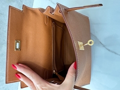 Bolsa Hermes Kelly 25 Epsom Caramelo Dourada Italiana na internet