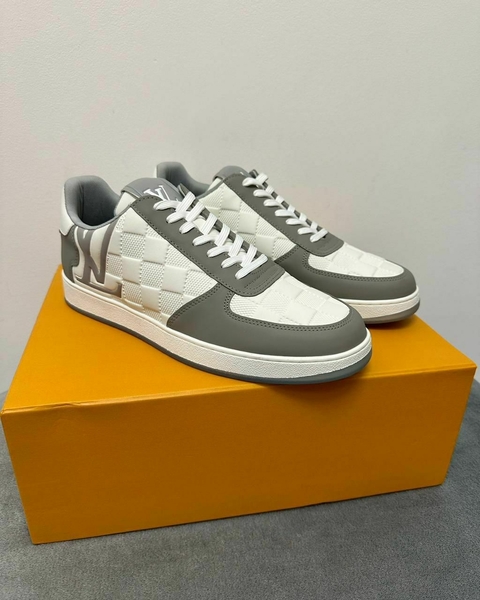 Tênis Louis Vuitton Branco e Cinza Italiana