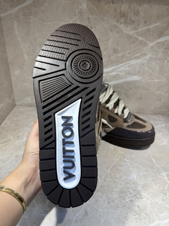 Tênis Louis Vuitton Trainer Preto, Marrom e Branco Italiana - loja online
