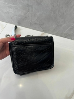 Bolsa YSL Preta com Prata Italiana - Bolsas e Grife