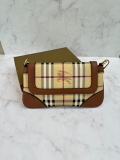 Bolsa Burberry Pequena Marrom Italiana na internet