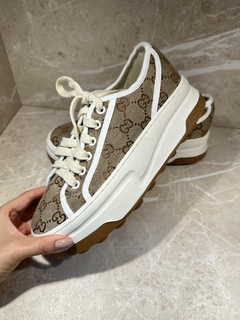 Tênis Gucci Marrom Feminino Italiana na internet