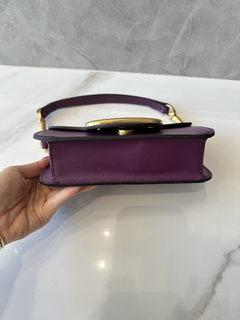 Imagem do Bolsa VLTN Locò Roxa Pequena Italiana