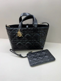 Bolsa Dior Toujours Preto na internet